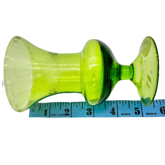 S. F. Imports Set of 3 Elegant Vintage Glasses 2 Pink and 1 Green 5 Inches Tall - Picture 4 of 4